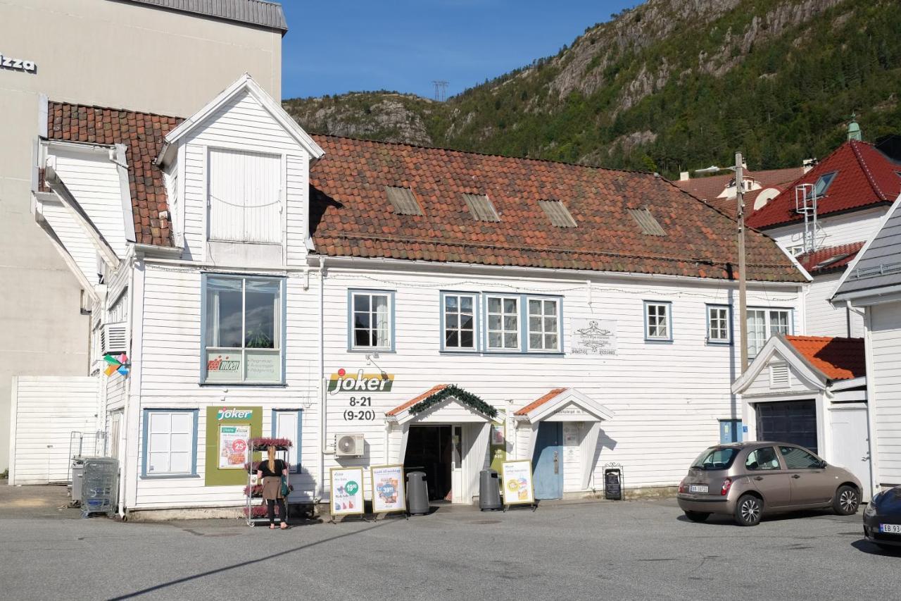 Charming Bergen House, Rare Historic House From 1779, Whole House Apartment Exterior photo